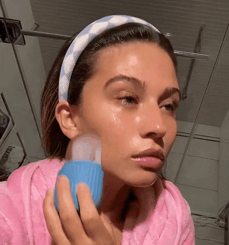 Masajeador Facial de Silicona – Reafirma y Descongestiona – Piel más fresca en solo 5 minutos